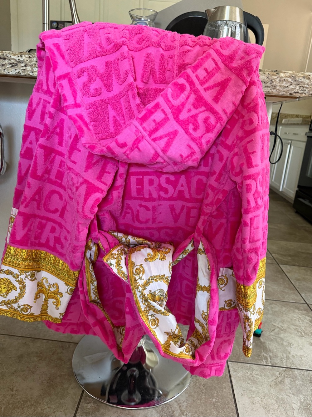 I ♡ Baroque Short Bathrobe - Picture 4 of 4